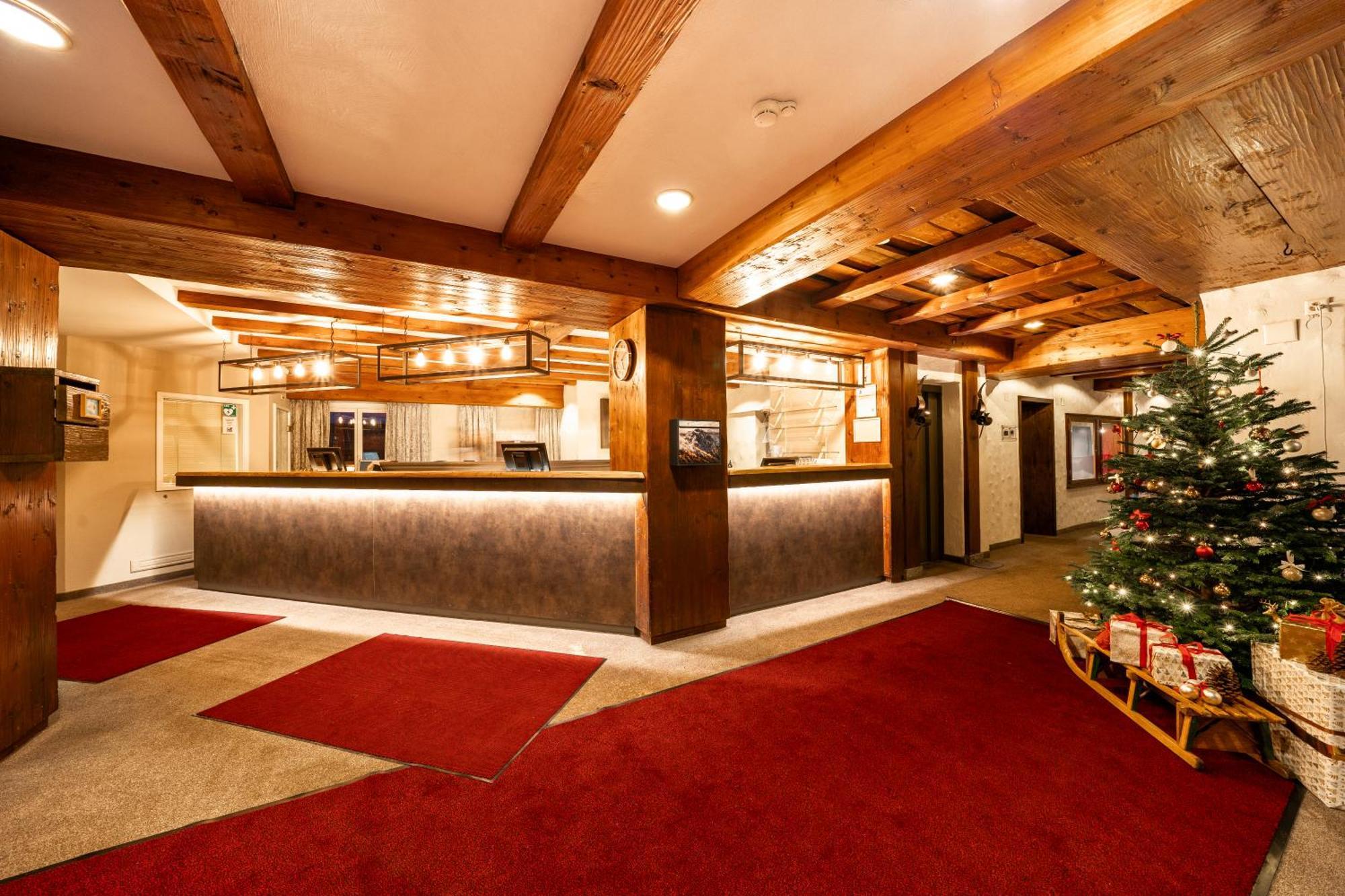 Alpine Club - Adults Only Hotel Arosa