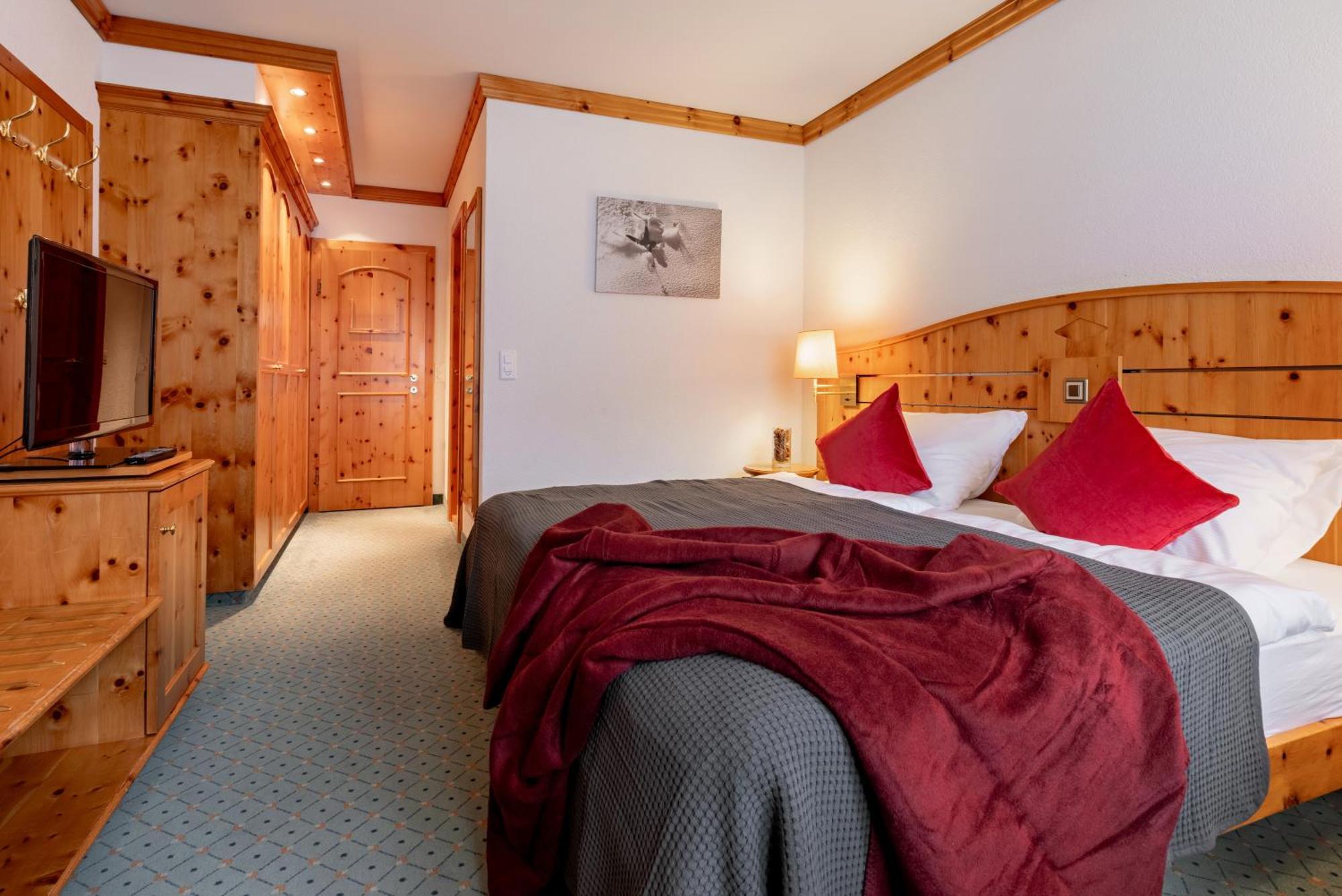 Alpine Club - Adults Only 4* Arosa